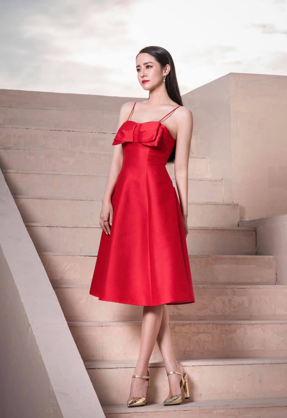 'Cân' nhan sắc cô Minh HH và mẹ bé Cami trong Hướng dương ngược nắng