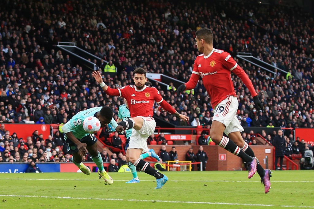 MU trượt dài: Không xứng đáng đá ở Champions League