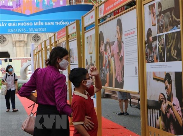 Khai mạc triển lãm 'Vụ kiện da cam-một nguyên đơn, triệu nạn nhân'