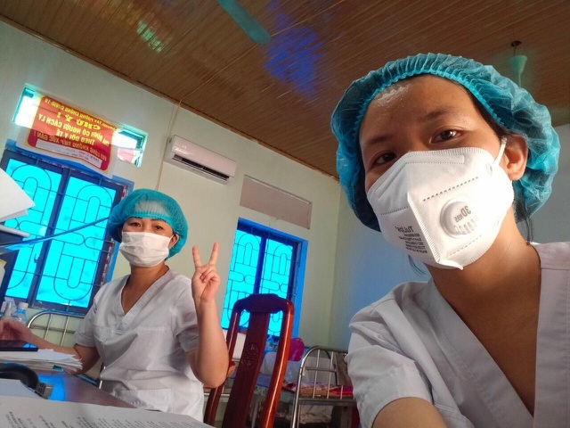 Xúc động bức thư thầy giáo viết thư cho vợ y sĩ ở tâm dịch Xúc động bức thư thầy giáo viết thư cho vợ y sĩ ở tâm dịch