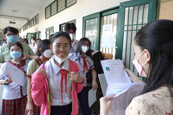 TP. Hồ Chí Minh công bố 14 trường học chưa đủ điều kiện tuyển sinh lớp 10