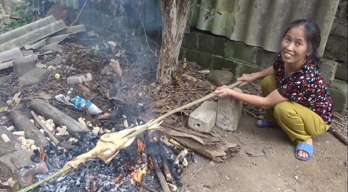 vi sao nhung vlog lon tuoi ke chuyen doi thuong van hot