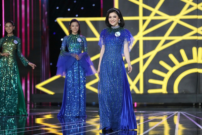cung ngam lai nhan sac cua 20 co gai dau tien lot vao chung ket hoa hau the gioi viet nam 2019