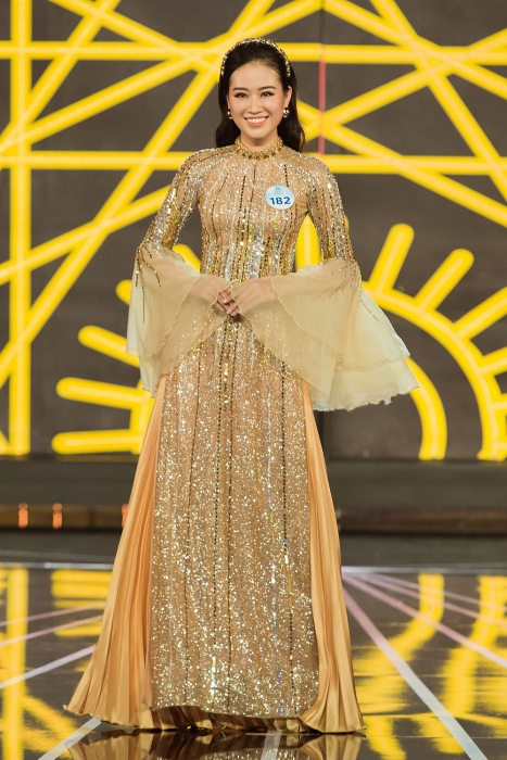 cung ngam lai nhan sac cua 20 co gai dau tien lot vao chung ket hoa hau the gioi viet nam 2019