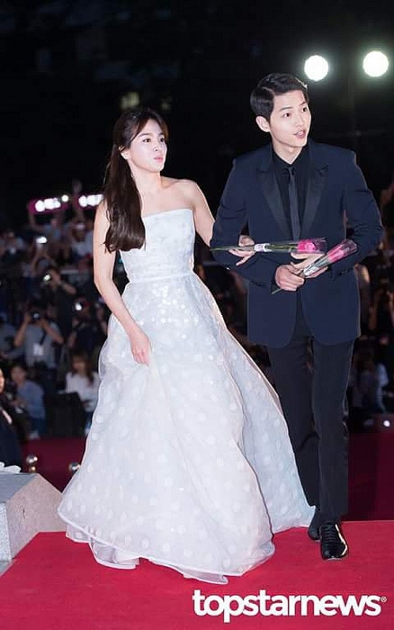 Song Hye Kyo và Song Joong Ki ly hôn: Còn đâu tình yêu cổ tích? song hye kyo va song joong ki ly hon con dau tinh yeu co tich