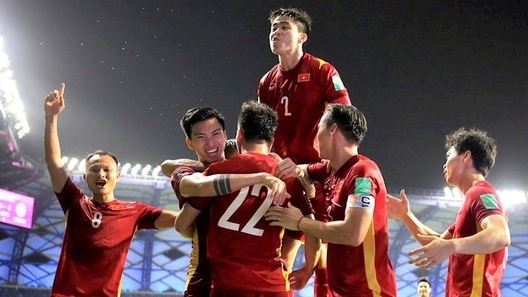 doi tuyen viet nam duoc bao chau a khen ngoi quang hai la nguoi tiem can nhat dat den dang cap cua mot ngoi sao