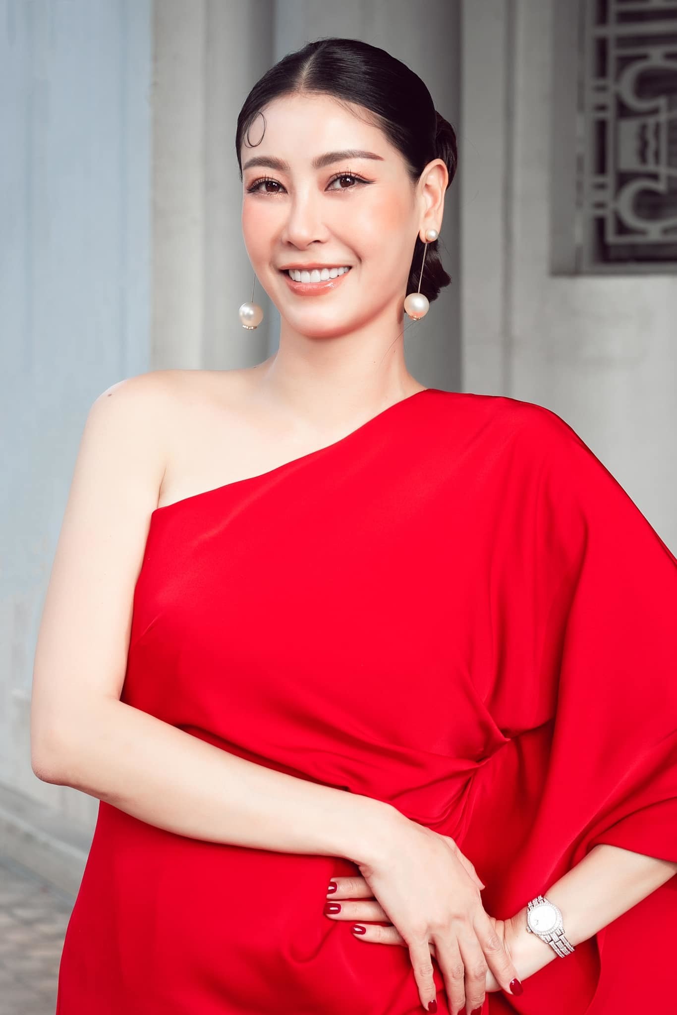 Nhan sắc đáng ngưỡng mộ của Hoa hậu Hà Kiều Anh