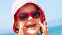Nắng nóng, cần bảo vệ sức khỏe cho trẻ như thế nào?