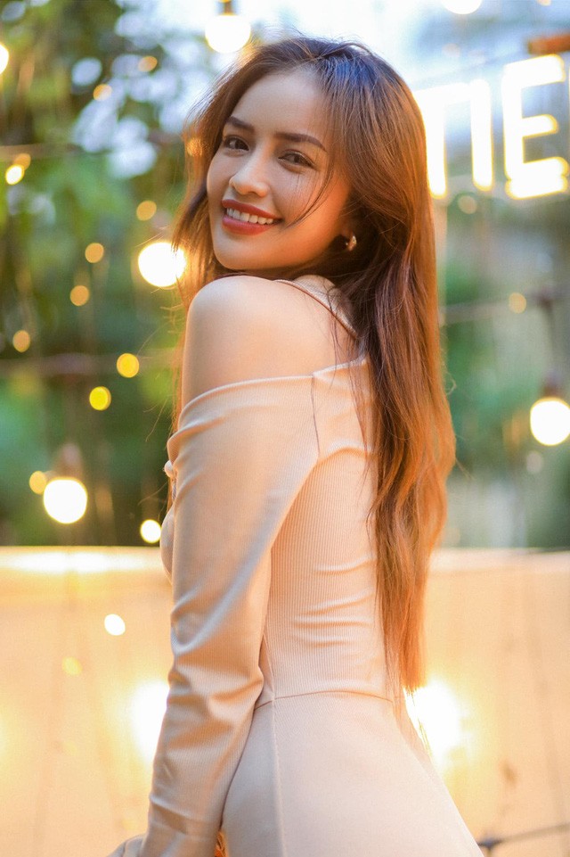 Nhan sắc đời thường của Hoa hậu Ngọc Châu