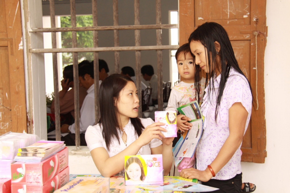 chinh sach dan so de khong ai bi bo lai phia sau