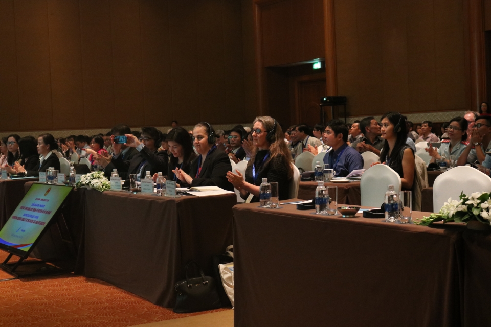 binh dang gioi thoi ky nguyen so van ton tai nhieu thach thuc