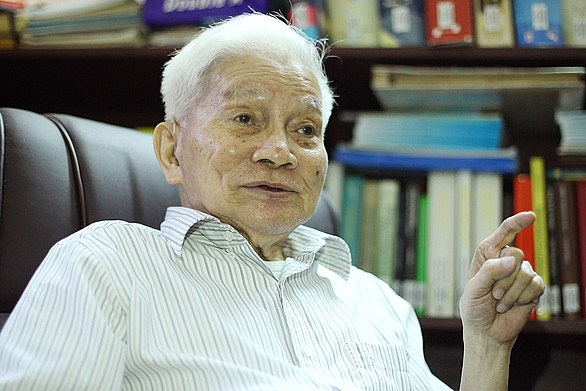 gs hoang tuy mot thay giao dung voi danh hieu nguoi thay