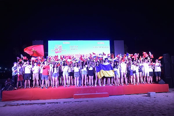 doan dai bieu trai he viet nam giao luu voi thanh nien quang ngai