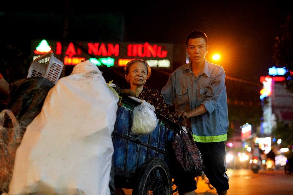 Làm gì để người yếu thế ở TP. Hồ Chí Minh có thể ‘sống chung’ với đại dịch?