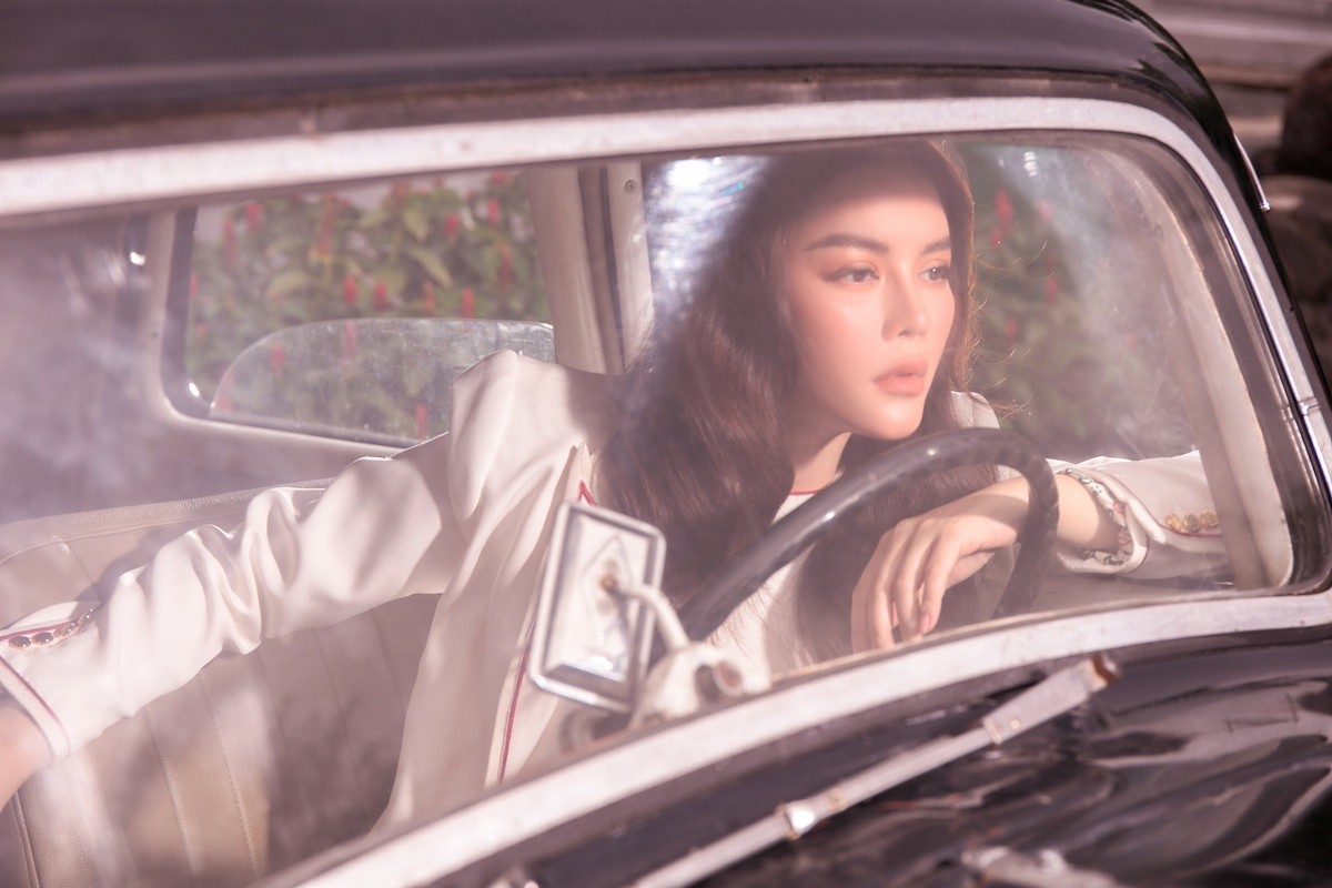 Sinh nhật Lý Nhã Kỳ, đồng nghiệp chúc cô mau lên xe hoa