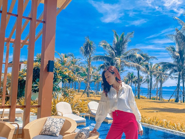 Thổn thức với gu thời trang của Phương Oanh phim Hương vị tình thân