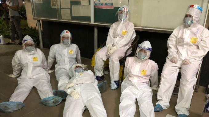 ly do khien gan 9400 nhan vien y te xin thoi viec