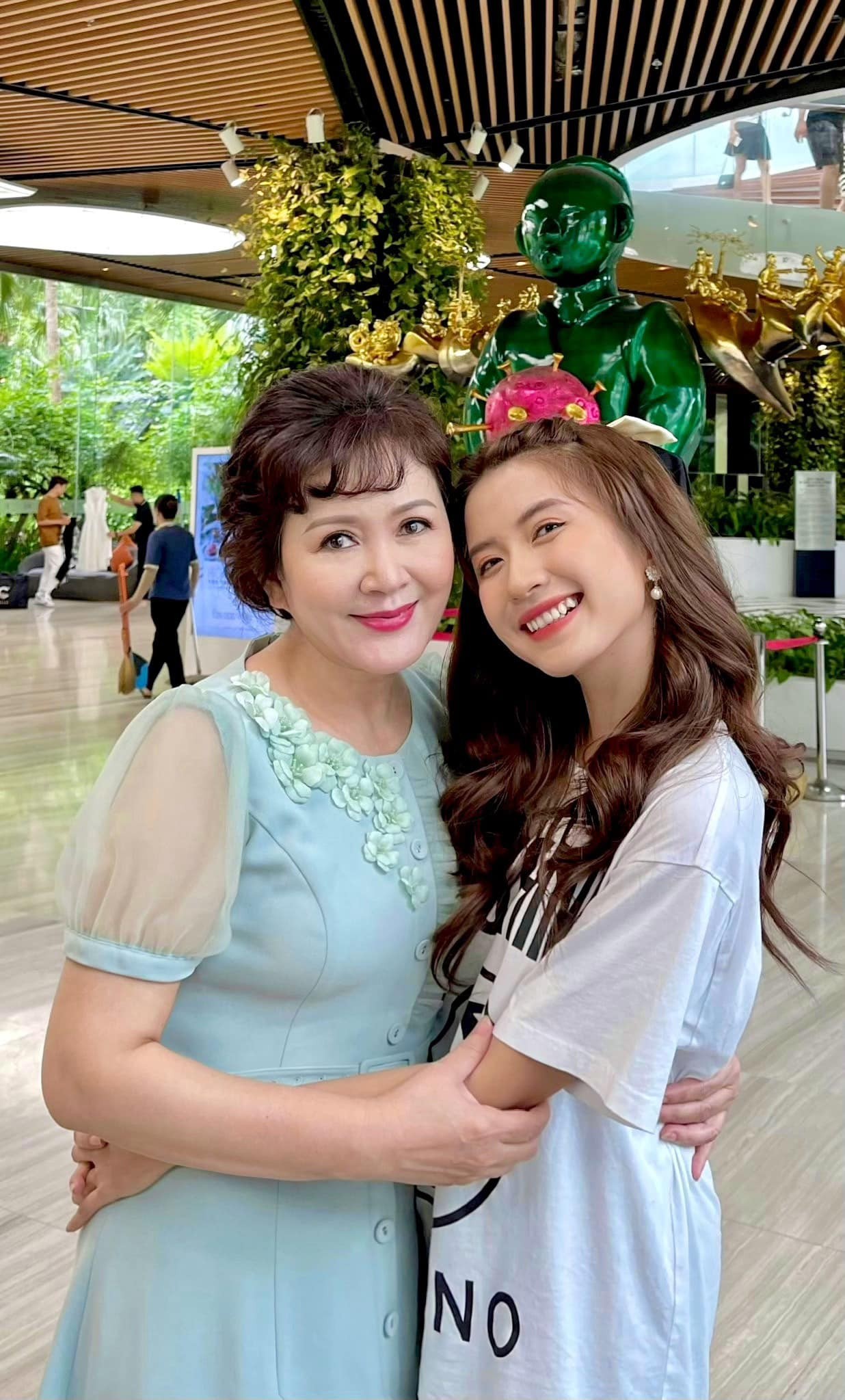 NSND Minh Hòa chia tay Thương ngày nắng về NSND Minh Hòa chia tay Thương ngày nắng về