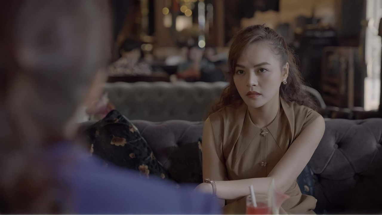 Sao Việt: Lý Nhã Kỳ gợi cảm bên siêu xe, Đàm Vĩnh Hưng thả thính cực đỉnh