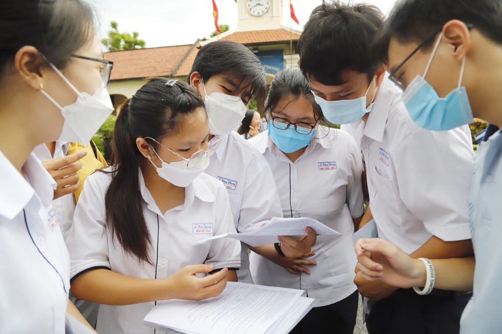 Hải Phòng trở thành 'quán quân' môn Ngữ văn, Nam Định đứng đầu môn Toán tốt nghiệp THPT 2022 Hải Phòng trở thành 'quán quân' môn Ngữ văn, Nam Định đứng đầu môn Toán tốt nghiệp THPT 2022