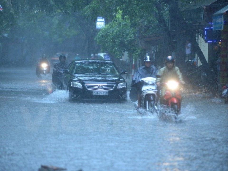 ha noi bao so 3 lam 11 nha toc mai 3 nguoi bi thuong