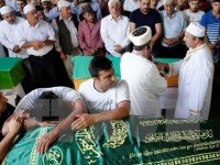 tho nhi ky san bay diyarbakir bi tan cong bang rocket