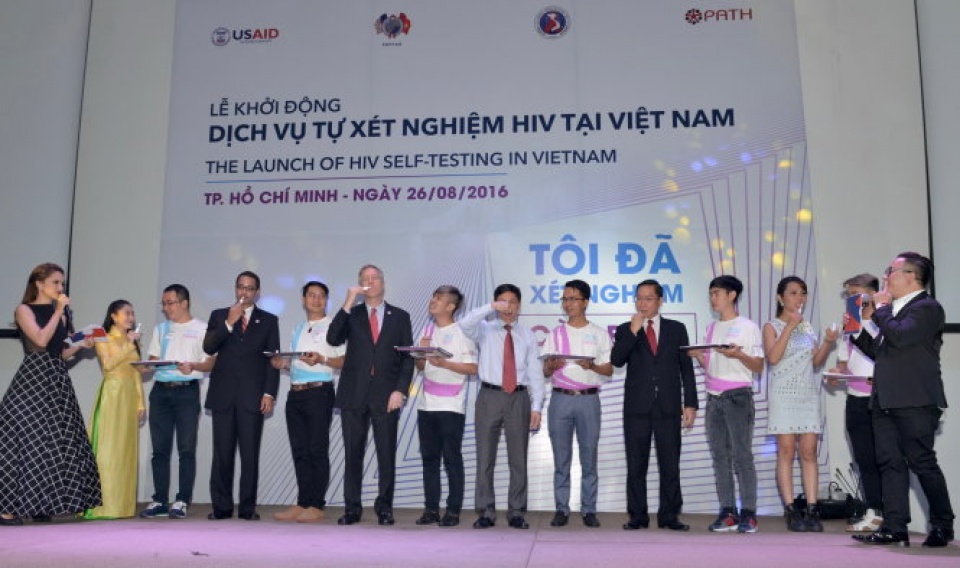 dich vu tu xet nghiem hiv da vao viet nam
