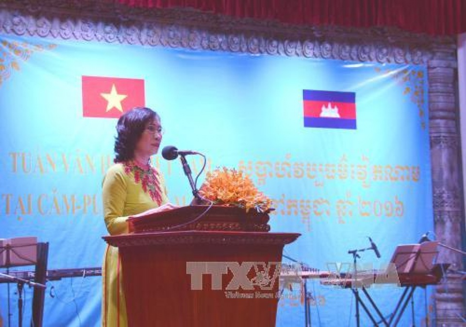 khai mac tuan van hoa viet nam tai campuchia