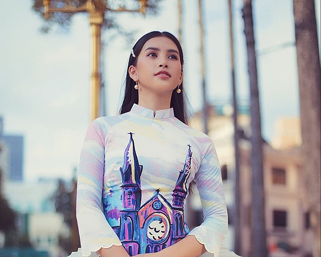 hoa hau tieu vy toa sang voi bo suu tap ao dai sai gon oi