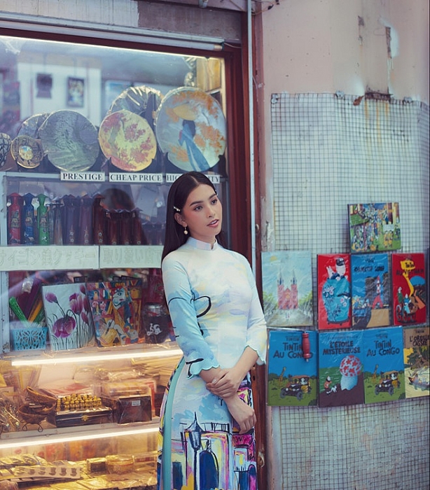 hoa hau tieu vy toa sang voi bo suu tap ao dai sai gon oi