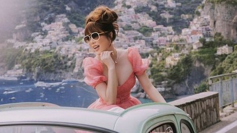 Nhan sắc cuốn hút của Lý Nhã Kỳ ở tuổi 40