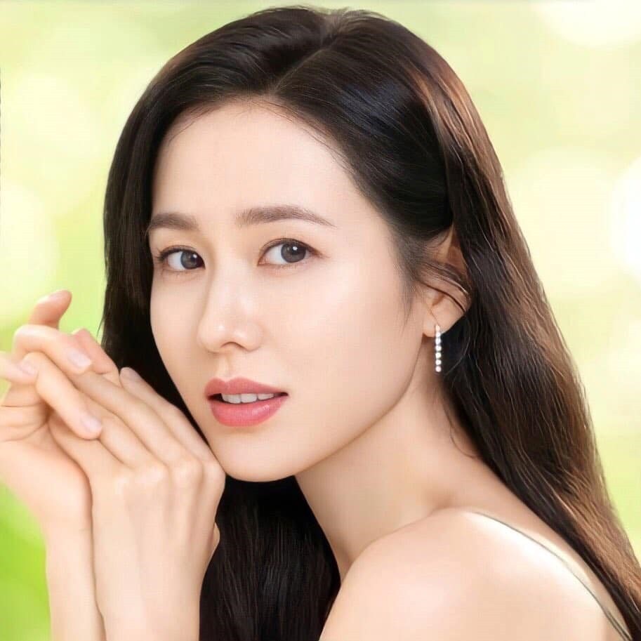 Nhan sắc xinh đẹp Son Ye Jin dù tăng cân