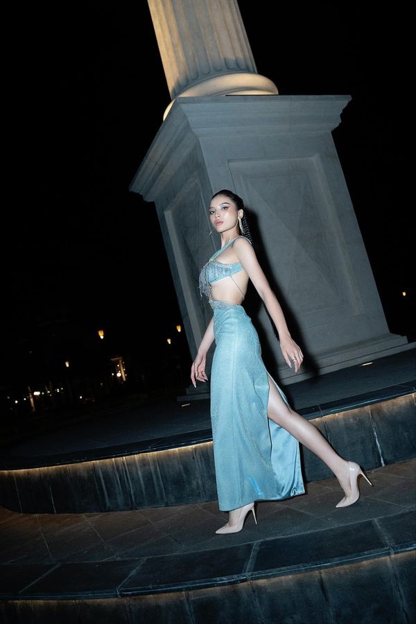 Sao Việt: Hari Won tự tin xuống phố, Phương Oanh khoe dáng mảnh mai