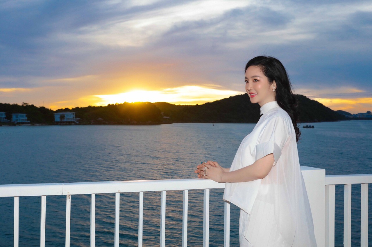 Hoa hậu Đền Hùng Giáng My hack tuổi đỉnh cao