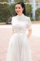 Nhan sắc không tuổi của Hoa hậu Đền Hùng Giáng My