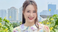 Sao Việt: Hồng Diễm hack tuổi với đầm hoa, Hoa hậu Jennifer Phạm khoe tóc mới trẻ trung