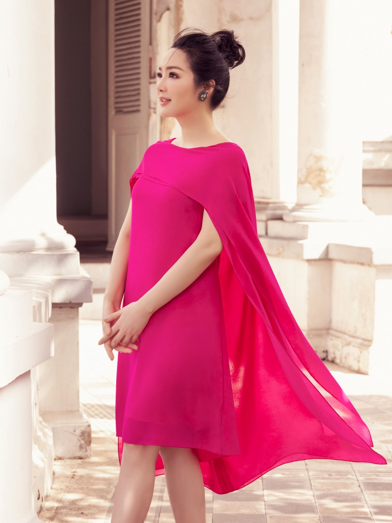 Hoa hậu Đền Hùng Giáng My ngọt ngào với màu hồng nữ tính Hoa hậu Đền Hùng Giáng My ngọt ngào với màu hồng nữ tính