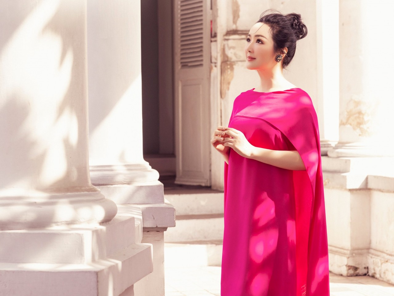 Hoa hậu Đền Hùng Giáng My ngọt ngào với màu hồng nữ tính Hoa hậu Đền Hùng Giáng My ngọt ngào với màu hồng nữ tính