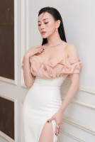 Vóc dáng gợi cảm của Phương Oanh 'Quỳnh búp bê'