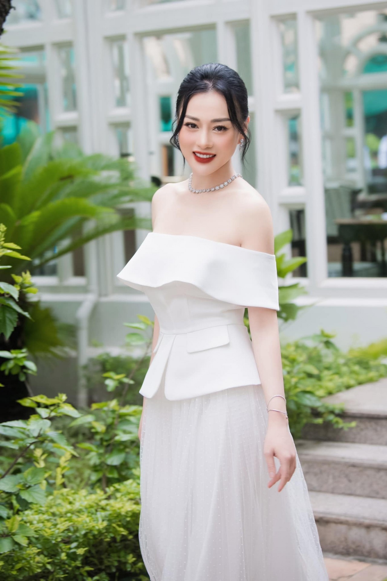 Phương Oanh lên tiếng vụ tin đồn yêu Shark Bình Phương Oanh lên tiếng vụ tin đồn yêu Shark Bình