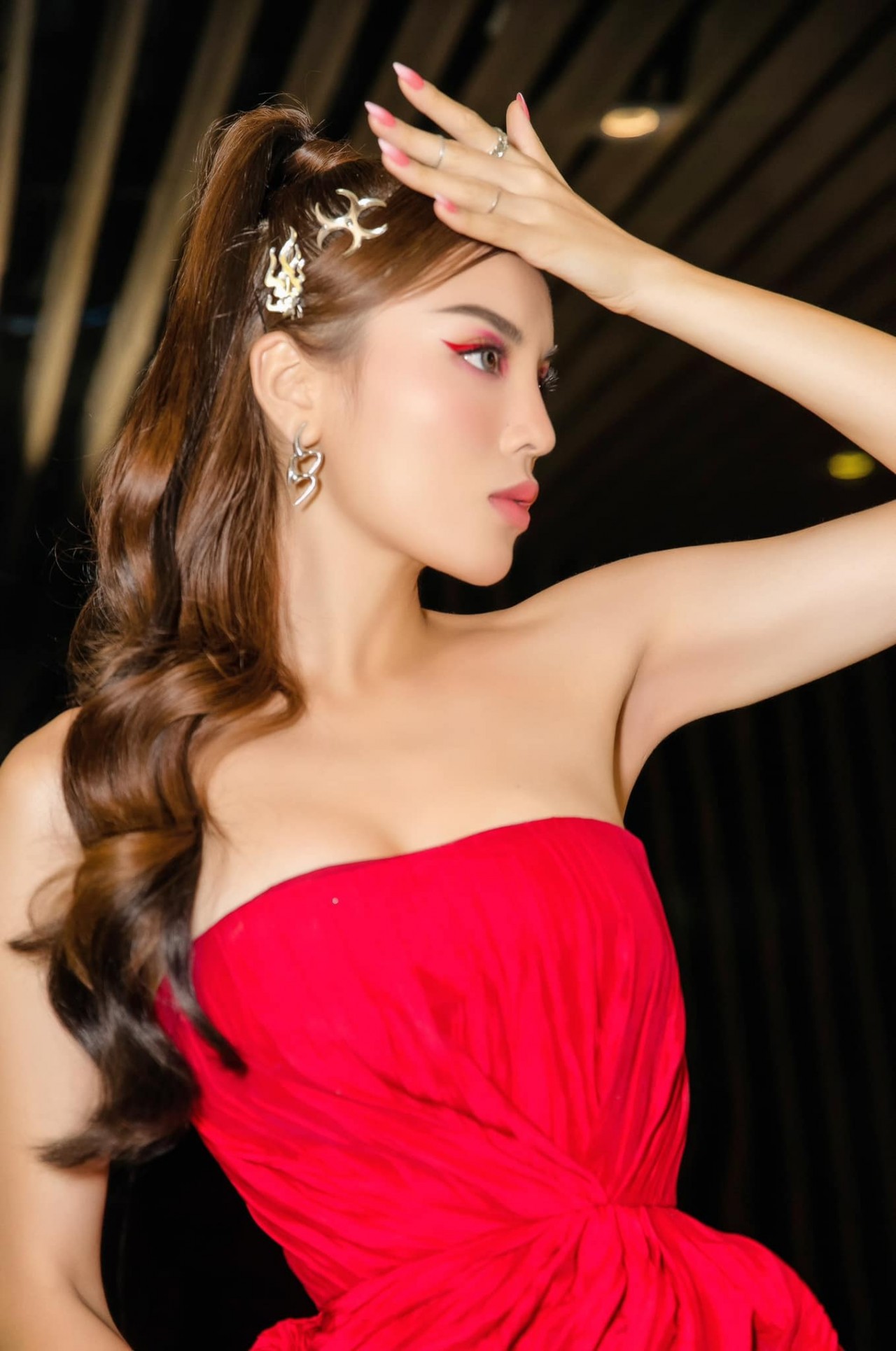 Thời trang sexy của Hoa hậu Kỳ Duyên