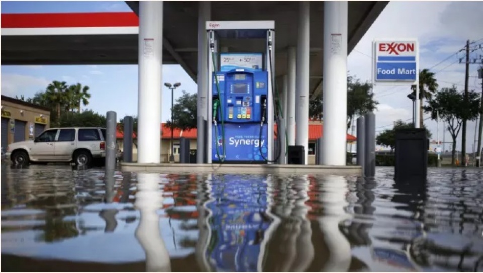 my gia xang tang nhanh sau sieu bao harvey