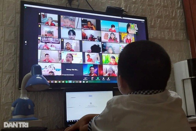 Khẩ trương triển khai Chương trình 'sóng và máy tính cho em' để hỗ trợ học trực tuyến