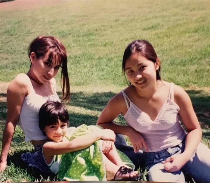 Nhan sắc ca sĩ Phi Nhung thời trẻ