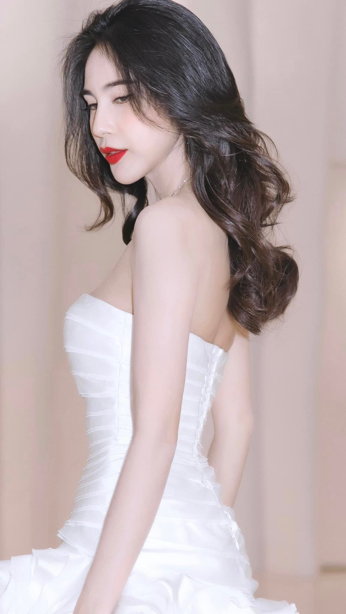 Động thái bất ngờ của ca sĩ Thủy Tiên khi bị tố 'dùng chùa' ca khúc Giấc mơ tuyết trắng