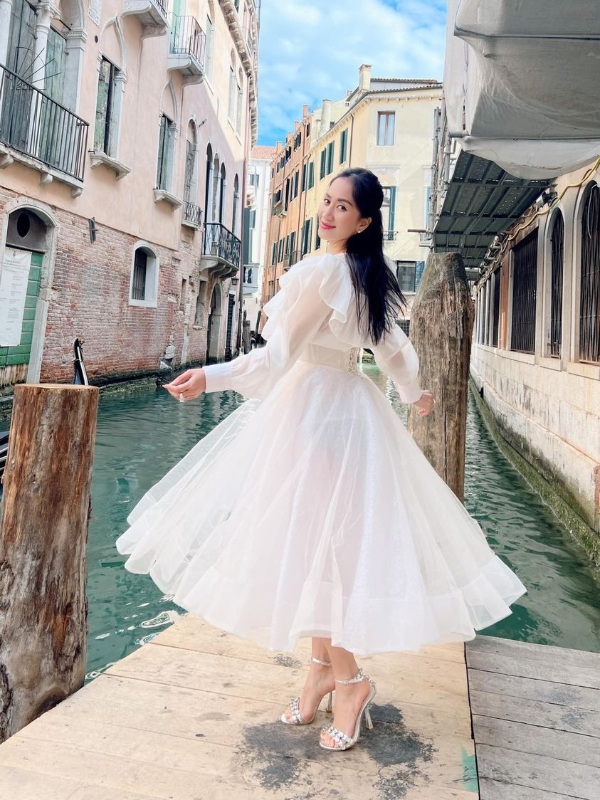 Khánh Thi Khánh Thi