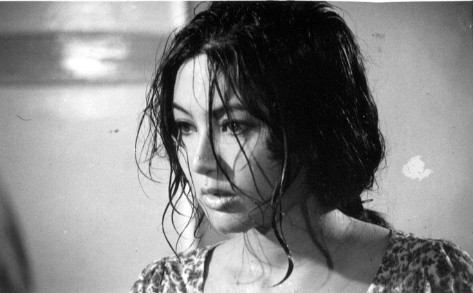 Nhan sắc một thời của Thẩm Thúy Hằng Nhan sắc một thời của Thẩm Thúy Hằng