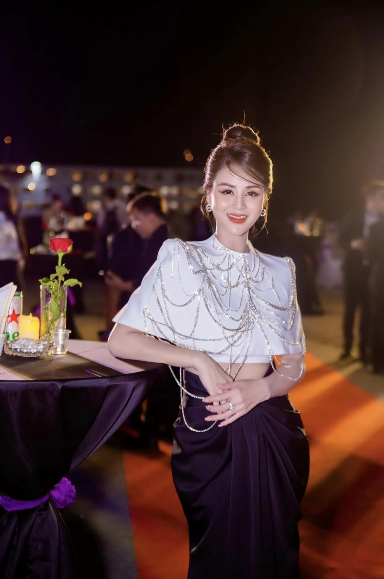 Lương Thu Trang xinh đẹp, quyến rũ. Lương Thu Trang xinh đẹp, quyến rũ.