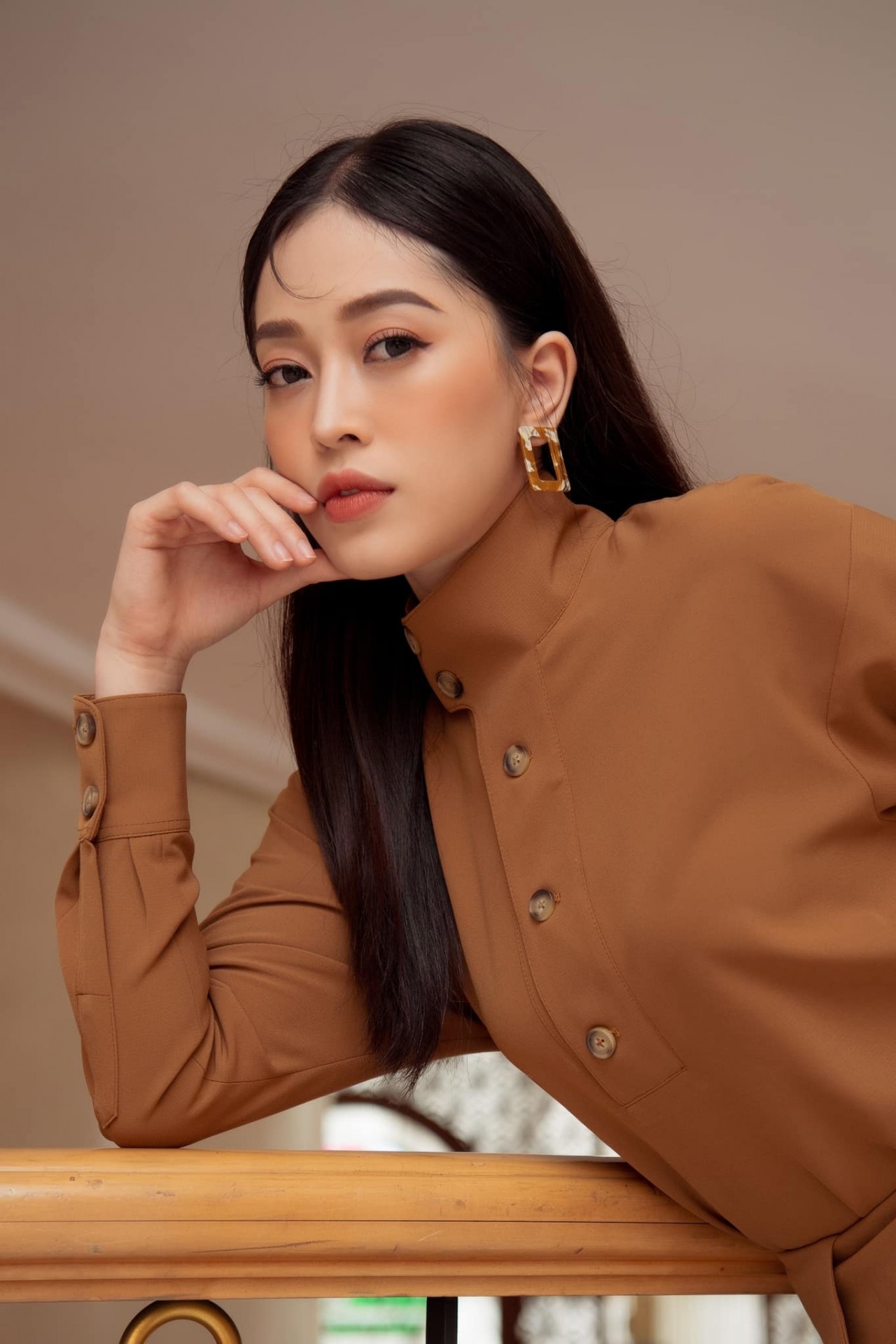 Ngắm nhan sắc Á hậu Phương Nga