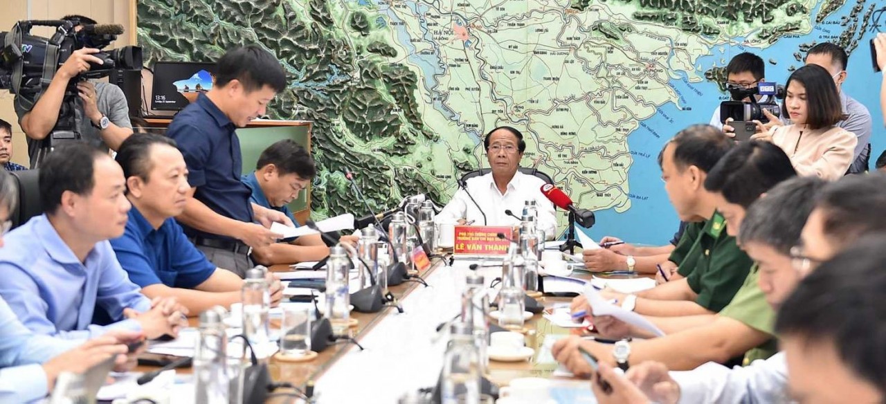 Siêu bão Noru đi nhanh, miền Trung sẵn sàng sơ tán hơn 868.000 người